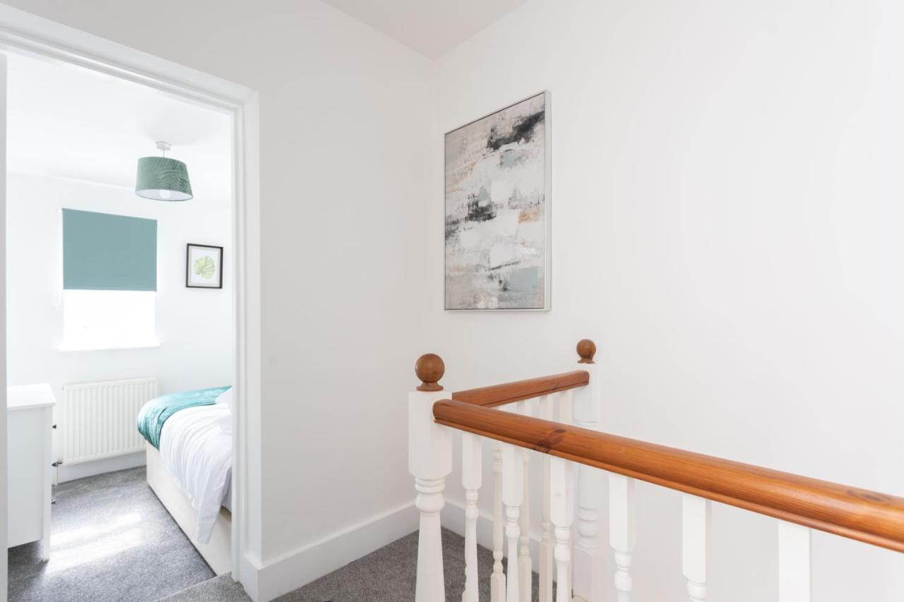 30 Percent Off Monthly Stays - City Centre - 3 Bedrooms St Albans Экстерьер фото