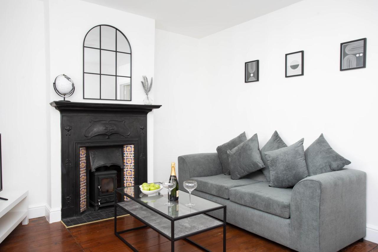 30 Percent Off Monthly Stays - City Centre - 3 Bedrooms St Albans Экстерьер фото
