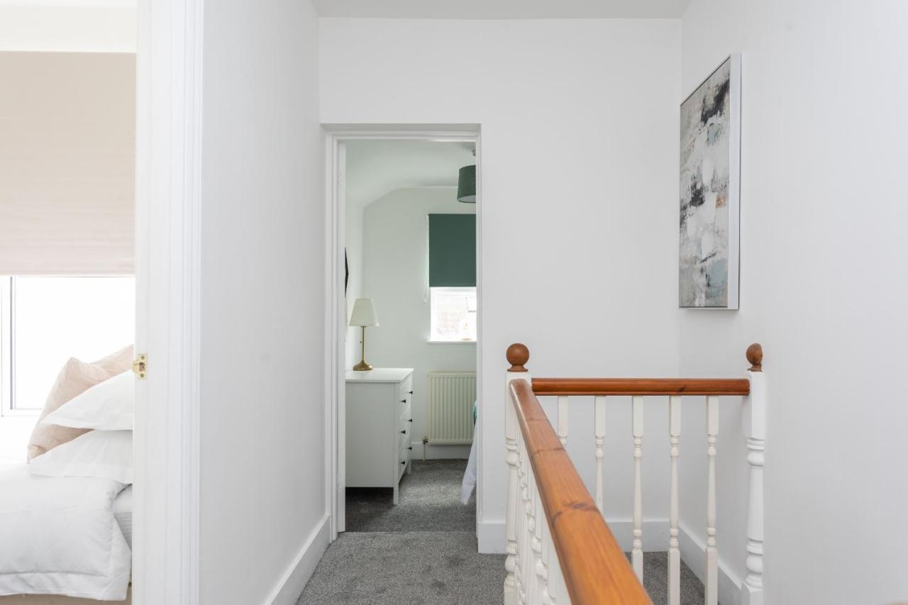 30 Percent Off Monthly Stays - City Centre - 3 Bedrooms St Albans Экстерьер фото